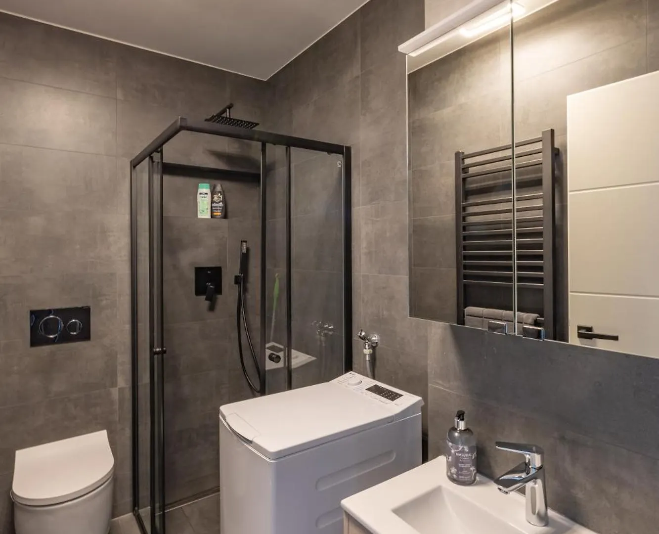 Sweethome - Super Zentral Und Modern, Kueche, Wifi Munich Apartment