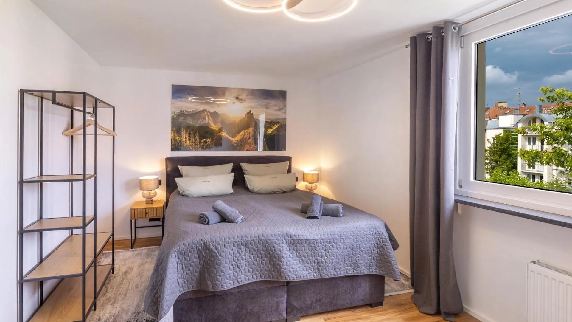 Sweethome - Super Zentral Und Modern, Kueche, Wifi Munich